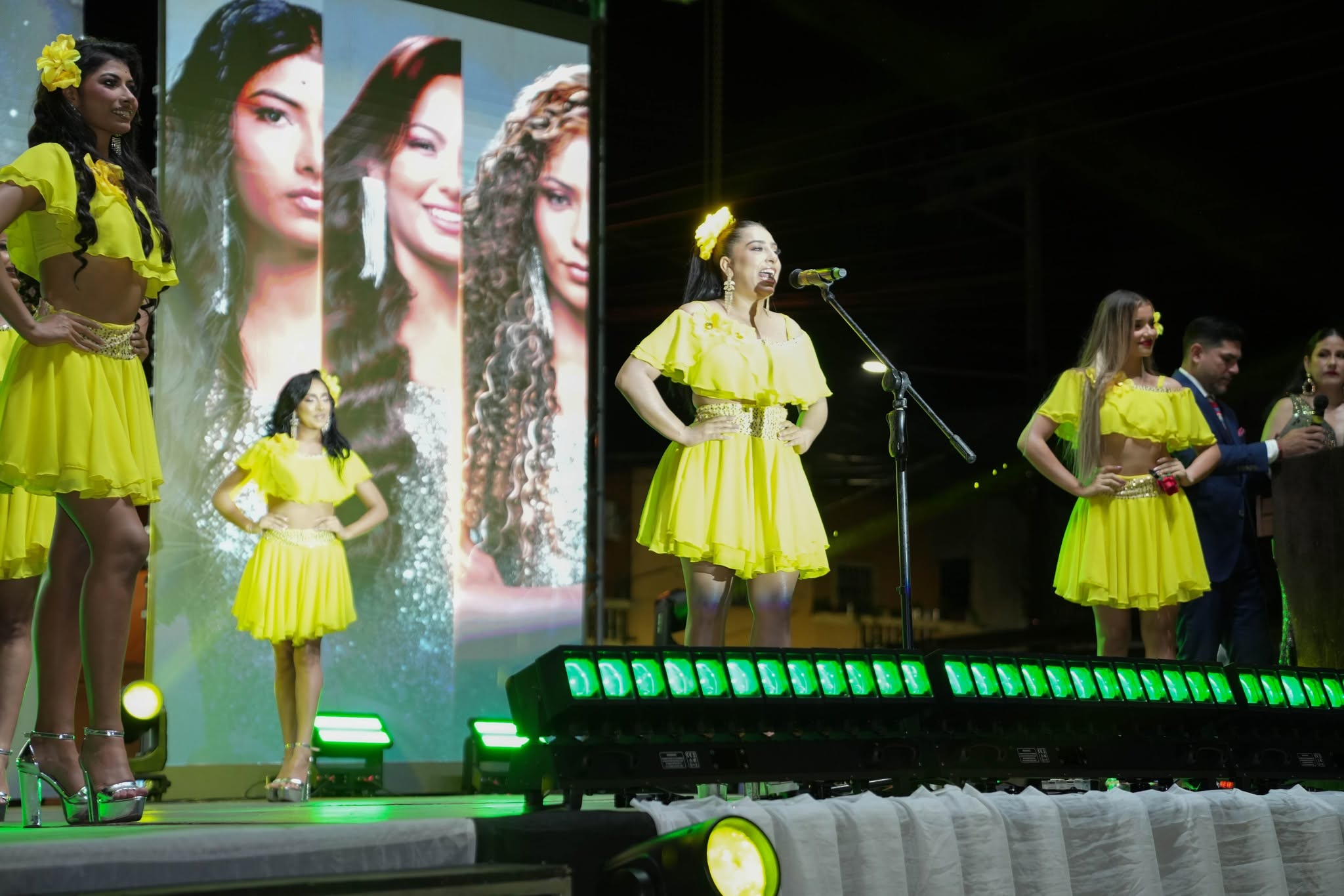 Noche de Elección Reyna de BUENA FE - Dukers Group 6